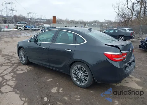 2013 Buick Verano Premium Group z USA, uszkodzony, nr VIN 1G4PT5SVXD4198172